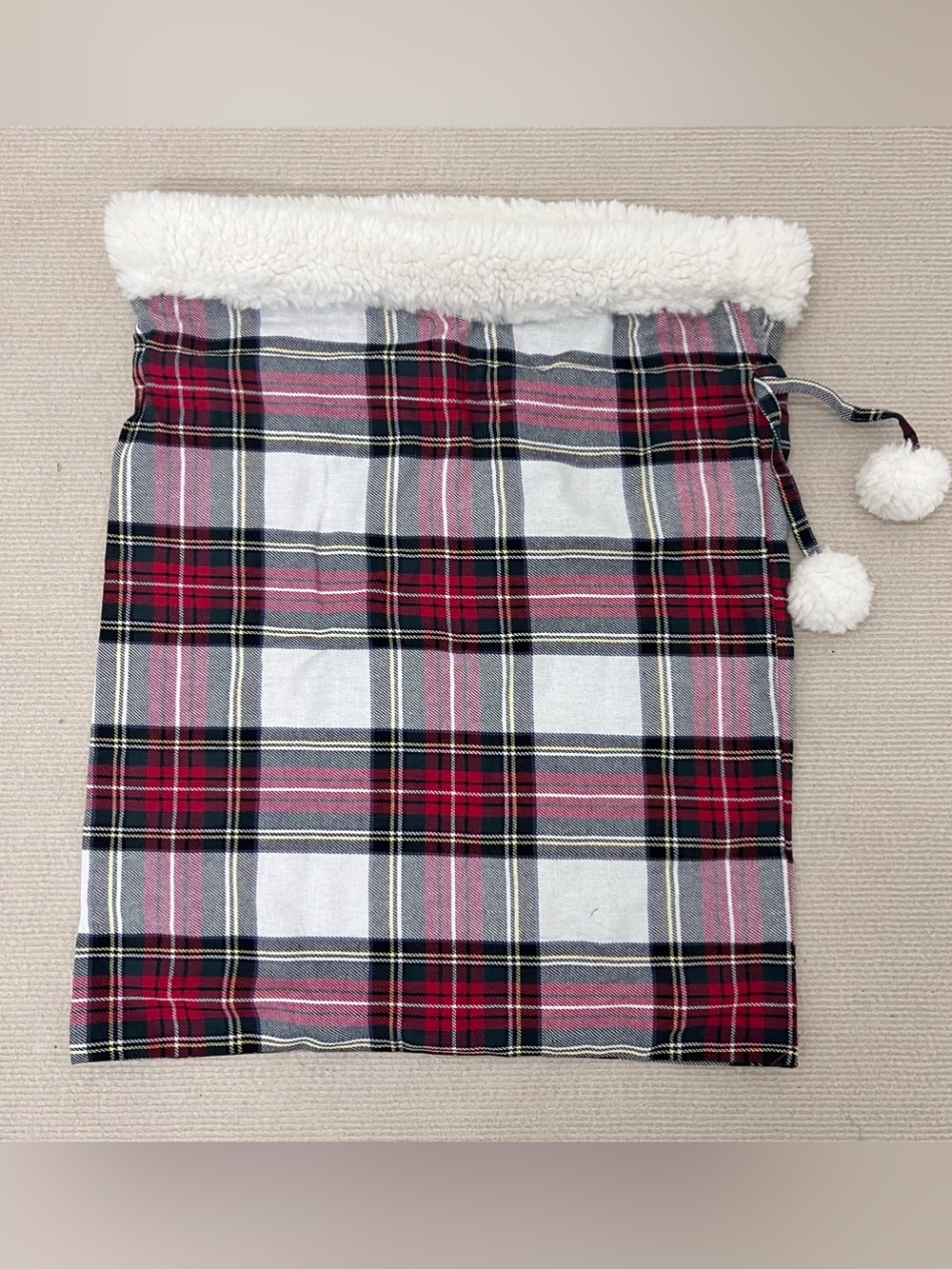 NWOT Pottery Barn Kids plaid Gift Sack Santa bag Drawstring 20*24” no mono